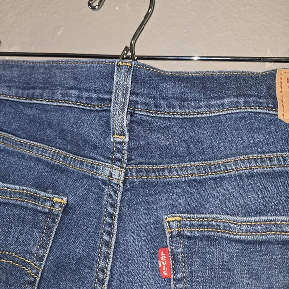 Levis Classic Jean Shorts Size 32 - Picture 11 of 16